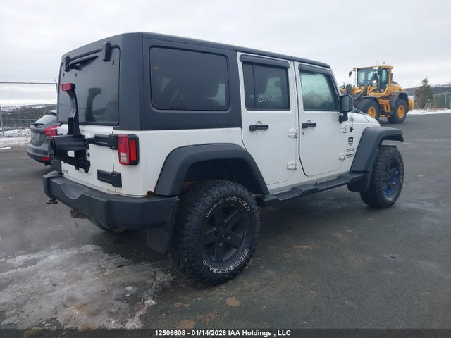 1C4BJWDG1FL513913 Jeep Wrangler Unlimited Sport