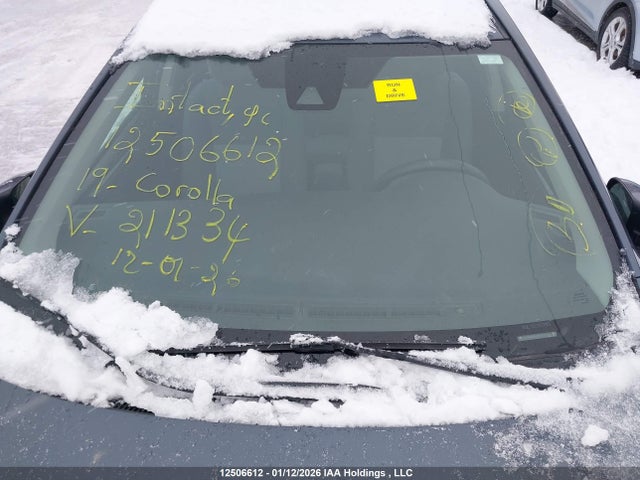 2T1BURHE5KC211334 Toyota Corolla