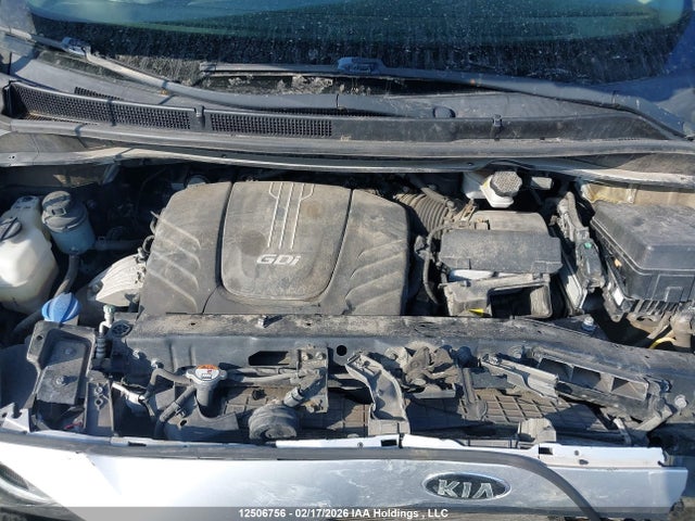 KNDMB5C13H6269728 KIA SEDONA LX
