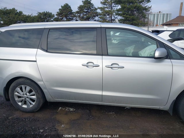 KNDMB5C13H6269728 KIA SEDONA LX