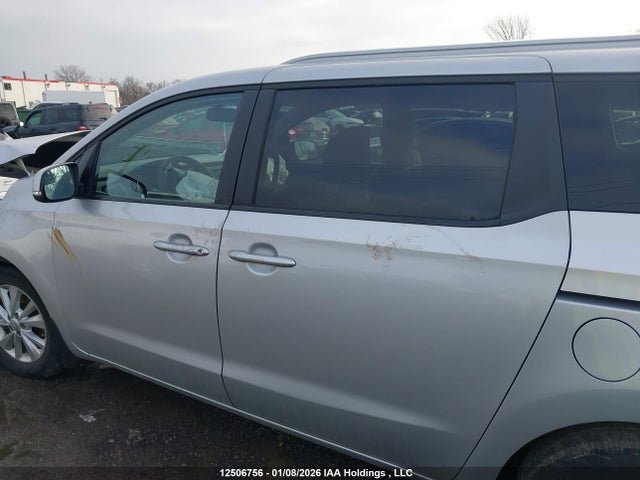 KNDMB5C13H6269728 KIA SEDONA LX