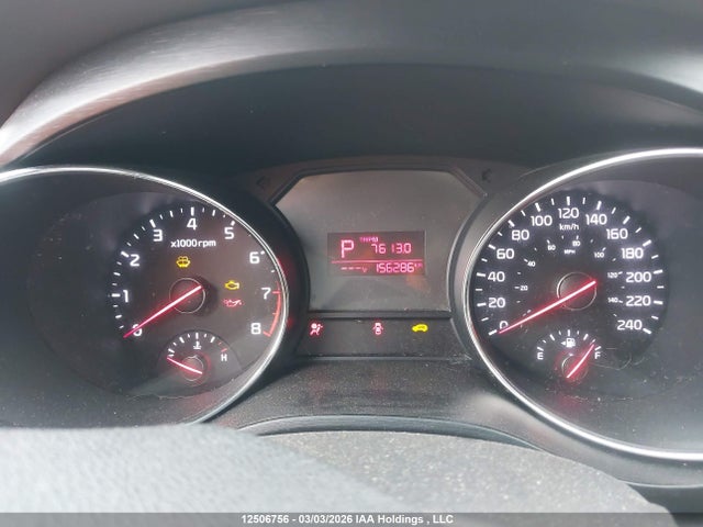 KNDMB5C13H6269728 KIA SEDONA LX