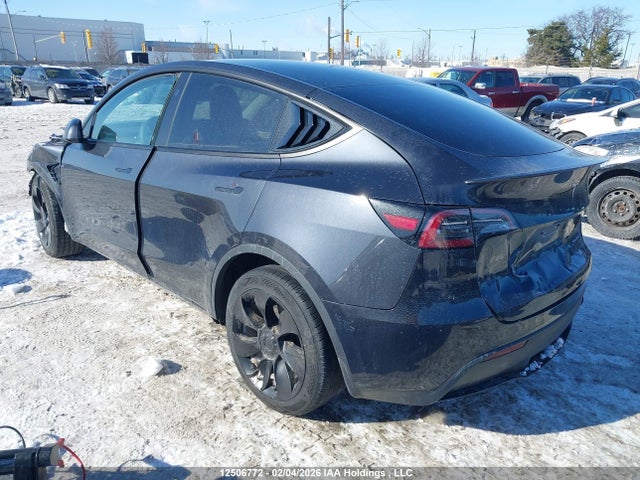 7SAYGDEE4RF041808 Tesla Model Y Long Range