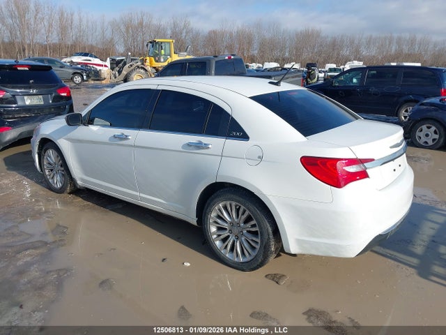 1C3CCBCG5EN121369 Chrysler 200 Limited