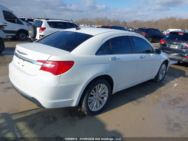 1C3CCBCG5EN121369 Chrysler 200 Limited