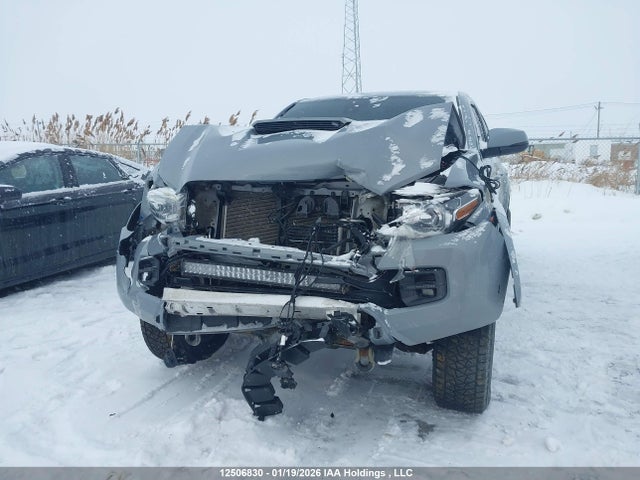 5TFDZ5BN4KX040492 Toyota Tacoma Double Cab/sr5/trd Sport/trd Off Road