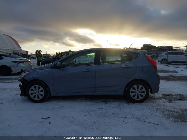 KMHCT5AE9HU358063 Hyundai ACCENT GL