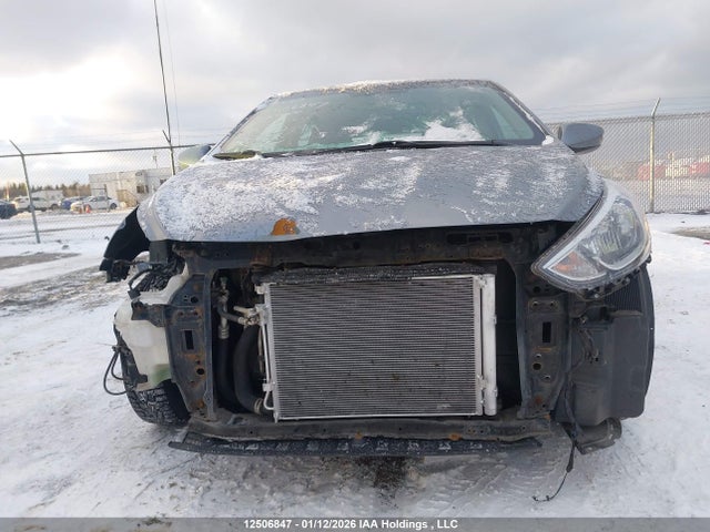 KMHCT5AE9HU358063 Hyundai ACCENT GL