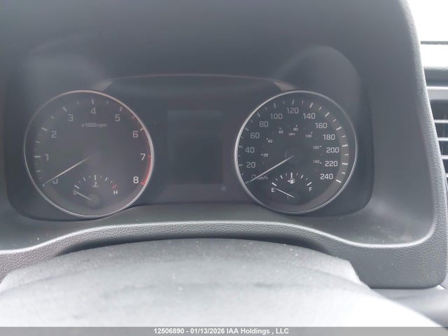 5NPD74LF1HH110087 Hyundai Elantra