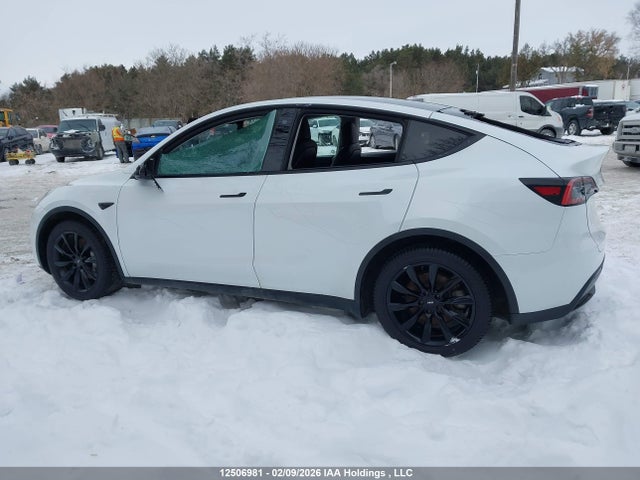 Продажа на аукционе авто 2021 Tesla Model Y, vin: 5YJYGDEE2MF064834, номер лота: 12506981