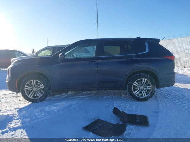 JA4J4UA89RZ612740 Mitsubishi Outlander Es