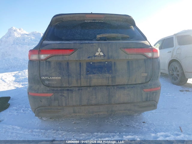 JA4J4UA89RZ612740 Mitsubishi Outlander Es