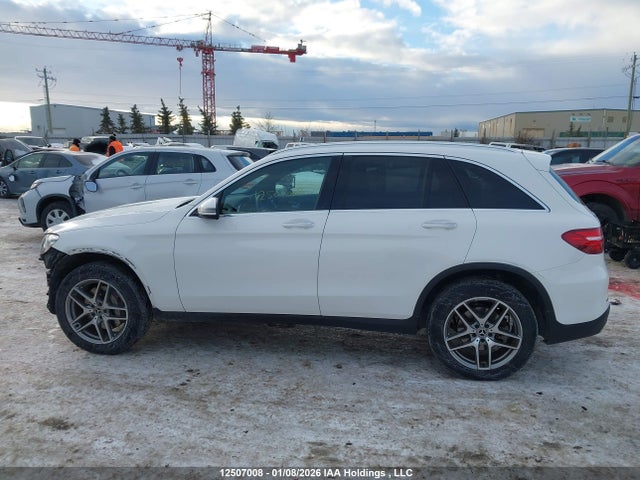 WDC0G4KBXJV016948 Mercedes-Benz Glc 300 4matic