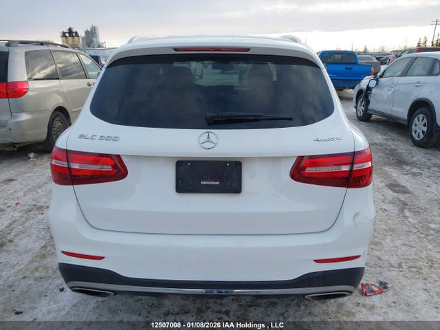 WDC0G4KBXJV016948 Mercedes-Benz Glc 300 4matic