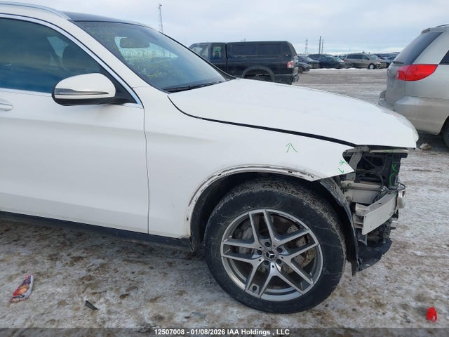 WDC0G4KBXJV016948 Mercedes-Benz Glc 300 4matic