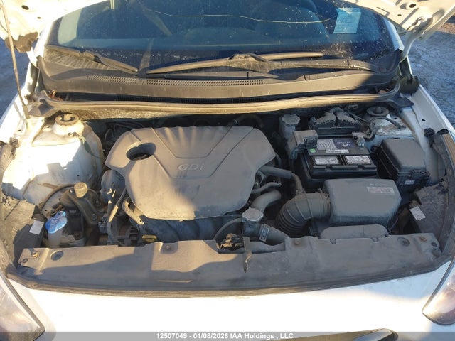 KMHCT5AE8HU304804 Hyundai ACCENT SE