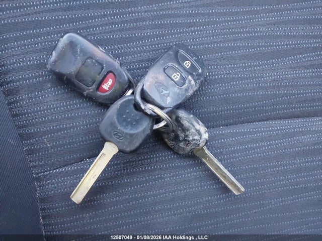 KMHCT5AE8HU304804 Hyundai ACCENT SE