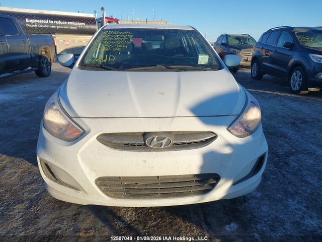 KMHCT5AE8HU304804 Hyundai ACCENT SE