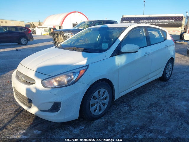KMHCT5AE8HU304804 Hyundai ACCENT SE