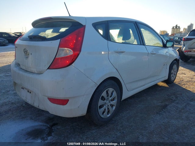 KMHCT5AE8HU304804 Hyundai ACCENT SE