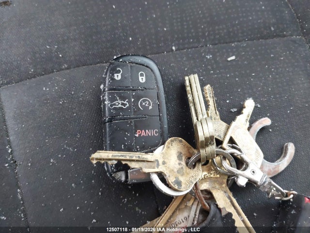1C3CCCAB0FN679015 Chrysler 200