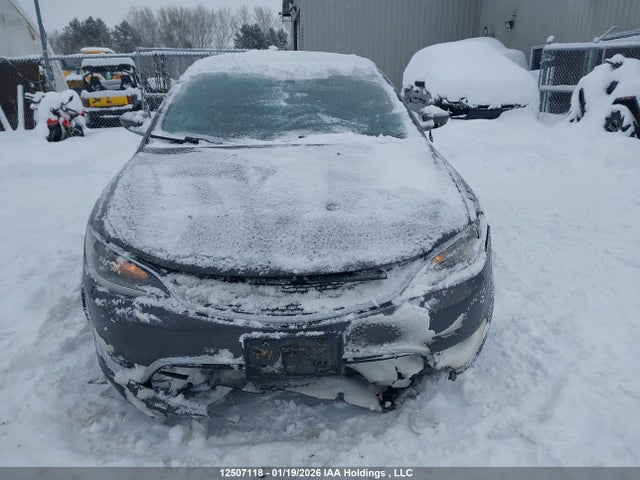 1C3CCCAB0FN679015 Chrysler 200