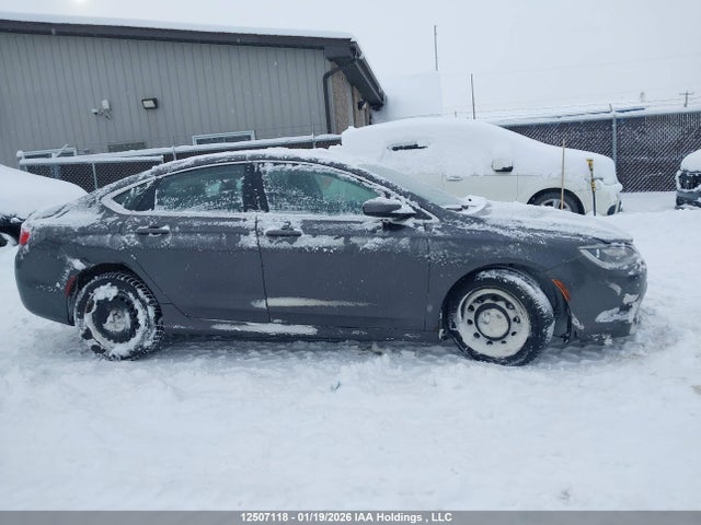 1C3CCCAB0FN679015 Chrysler 200