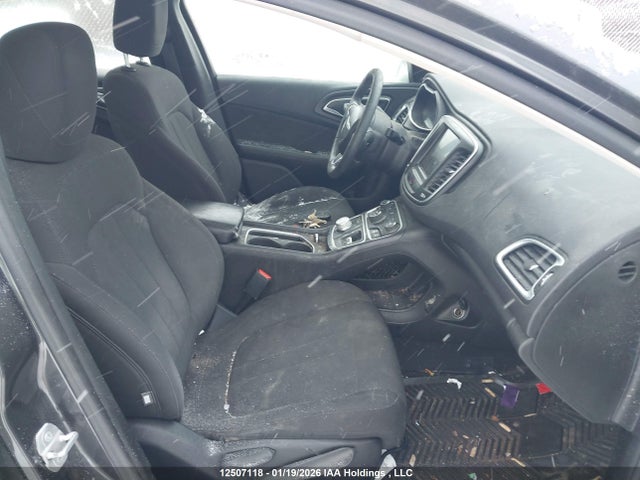 1C3CCCAB0FN679015 Chrysler 200