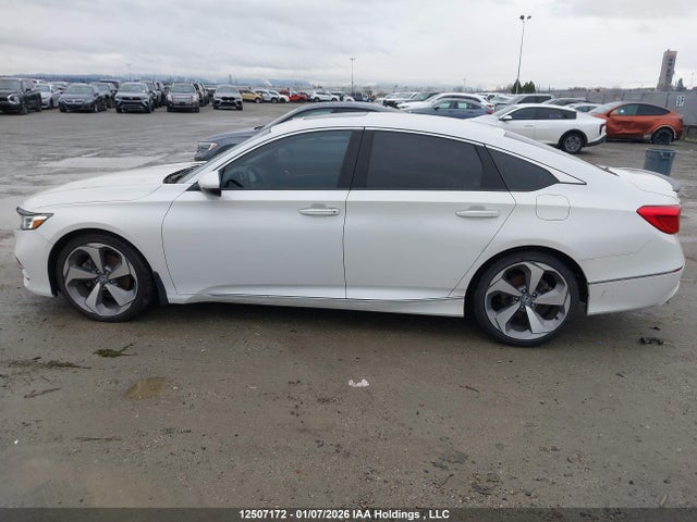 1HGCV2F96KA800882 Honda Accord Touring