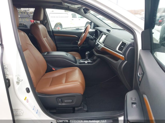 5TDDZRFH6KS741648 Toyota Highlander