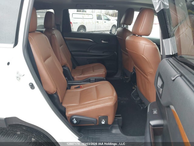 5TDDZRFH6KS741648 Toyota Highlander