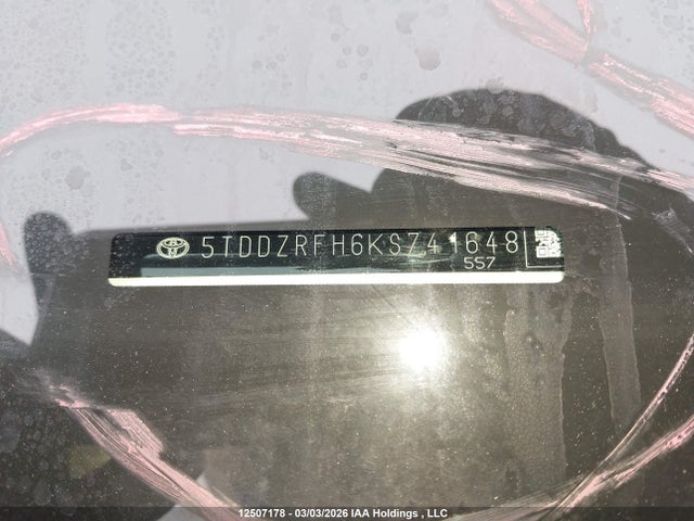 5TDDZRFH6KS741648 Toyota Highlander