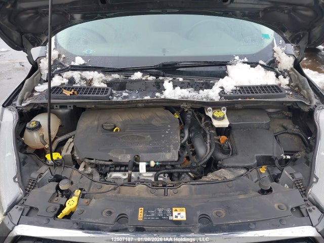1FMCU9GD5JUA13041 Ford ESCAPE SE