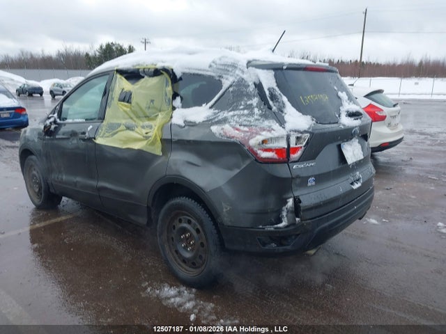 1FMCU9GD5JUA13041 Ford ESCAPE SE