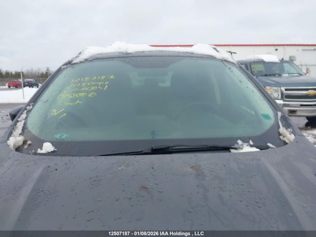 1FMCU9GD5JUA13041 Ford ESCAPE SE