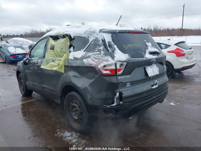 1FMCU9GD5JUA13041 Ford ESCAPE SE