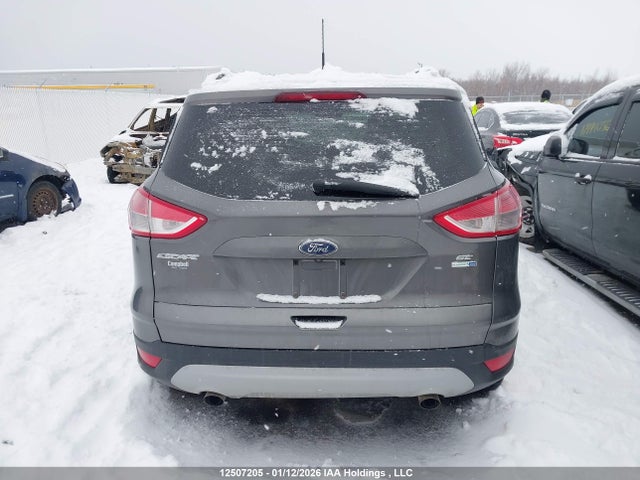 1FMCU9GX5EUA24850 Ford ESCAPE SE