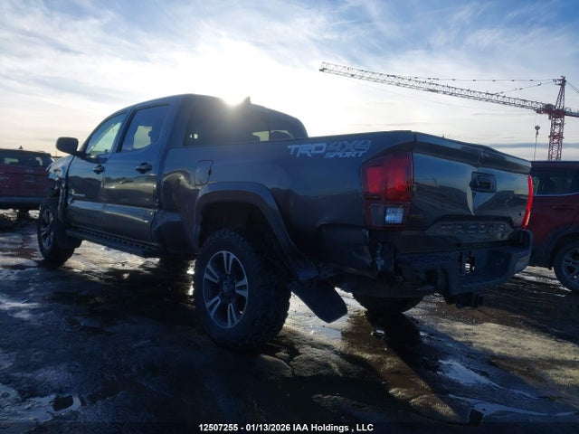 5TFDZ5BN6JX030884 Toyota Tacoma Dbl Cab/sr5/trd Sport/or