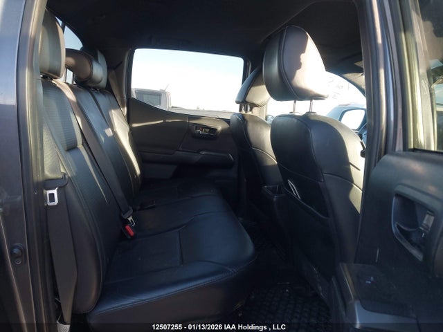 5TFDZ5BN6JX030884 Toyota Tacoma Dbl Cab/sr5/trd Sport/or