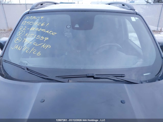 ZACNJDE14NPN51557 Jeep Renegade Altitude