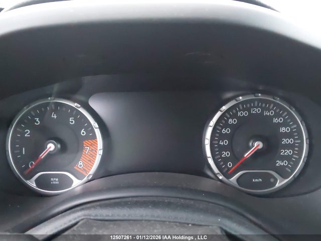 ZACNJDE14NPN51557 Jeep Renegade Altitude