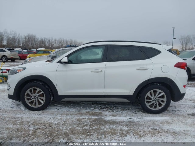 KM8J3CA46JU777450 Hyundai Tucson Se 2.0l