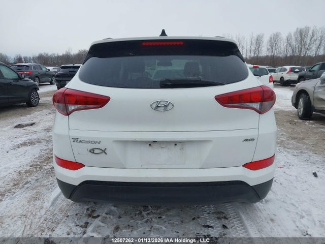 KM8J3CA46JU777450 Hyundai Tucson Se 2.0l