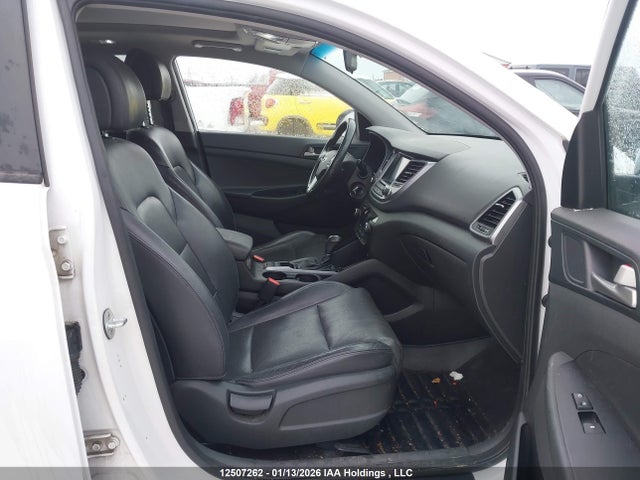 KM8J3CA46JU777450 Hyundai Tucson Se 2.0l