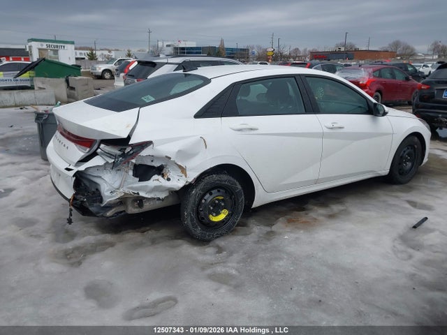 KMHLM4AG6NU323016 Hyundai Elantra