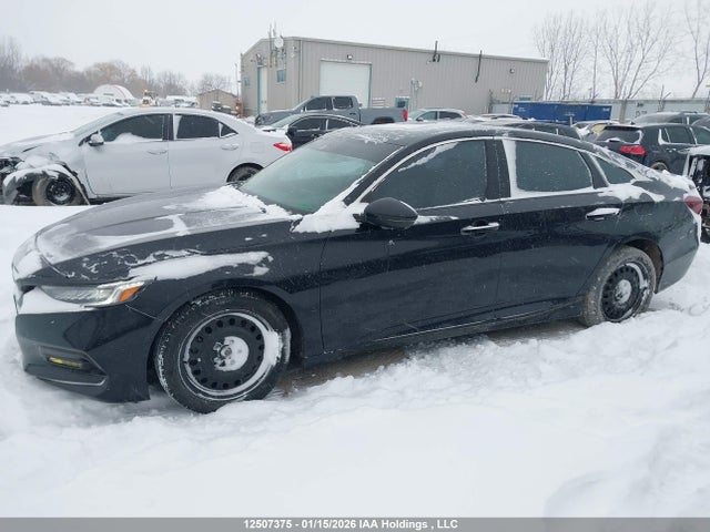 Honda Accord 2018 1HGCV2F97JA802011 Image 13