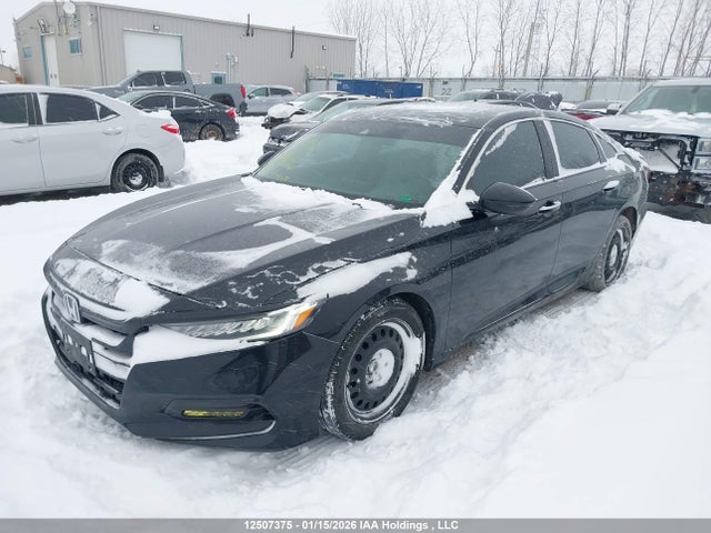 Honda Accord 2018 1HGCV2F97JA802011 Image 2