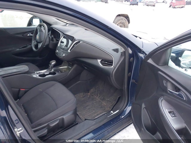1G1ZD5ST4MF071584 Chevrolet Malibu