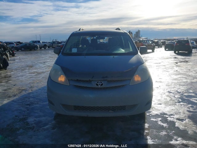 2007 Toyota Sienna Ce 7 Passenger/ce 8 Passenger მანქანა იყიდება აუქციონზე, vin: 5TDZK29C77S051271, აუქციონის ნომერი: 12507428