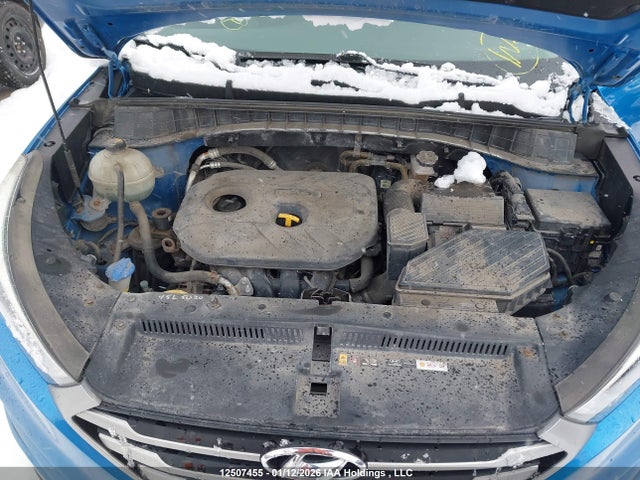 KM8J3CA4XHU300109 Hyundai TUCSON SE